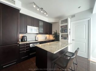 1 Bedford Rd #715, Toronto, ON M5R2B5