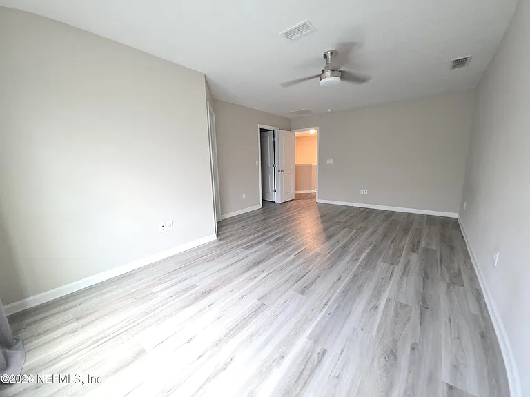 12784 Josslyn Ln — Photo 9