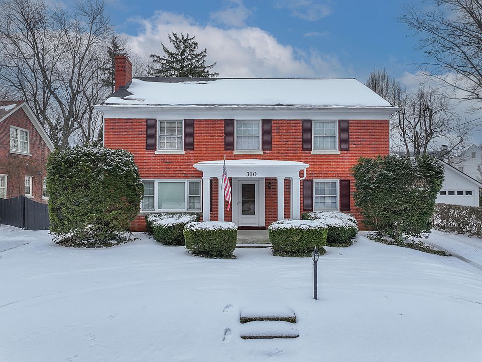 1st image of 310 Queensway Dr