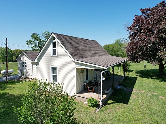 2nd image of 7059 Midway Rd