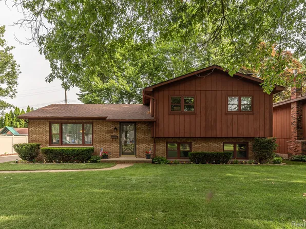 36748 Neville St, Romulus, MI 48174