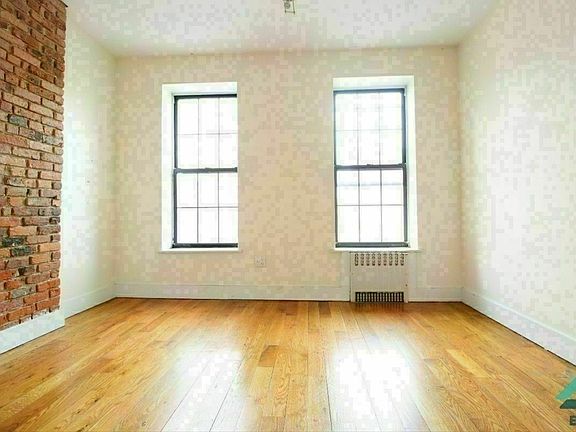 5th image of 1420 Putnam Ave #2D