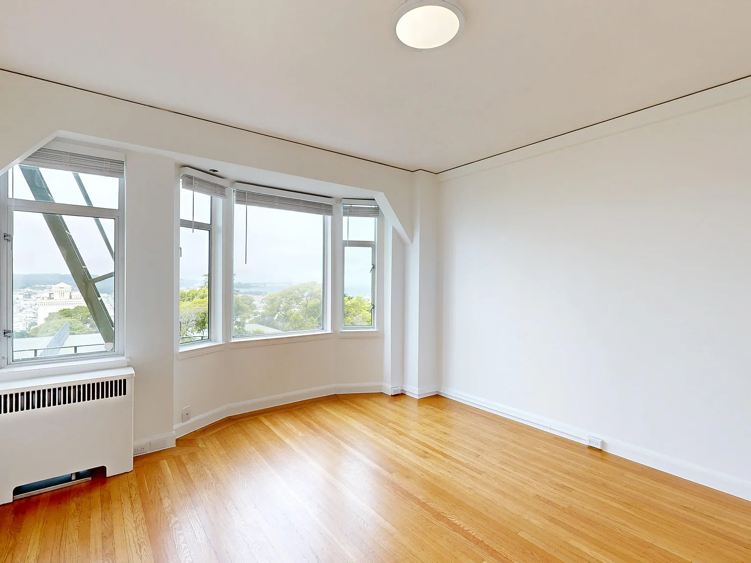 2238 Hyde Street — Photo 3