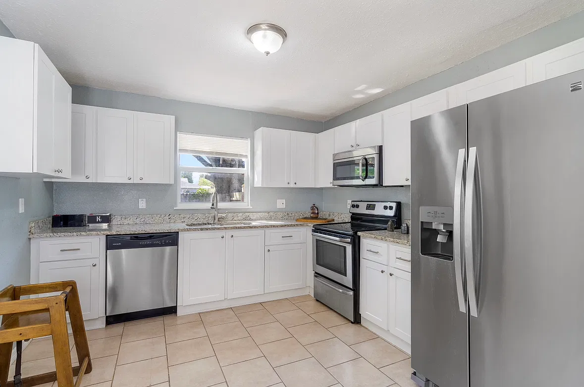2 bed, 986 sqft, $2,575 — Photo 3