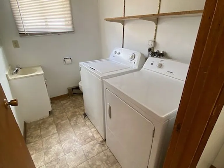 1603 W Koch St — Photo 15