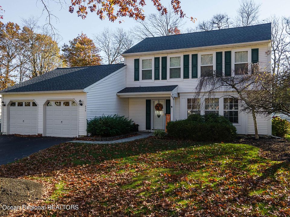 1st image of 636 Buenaventura Ct