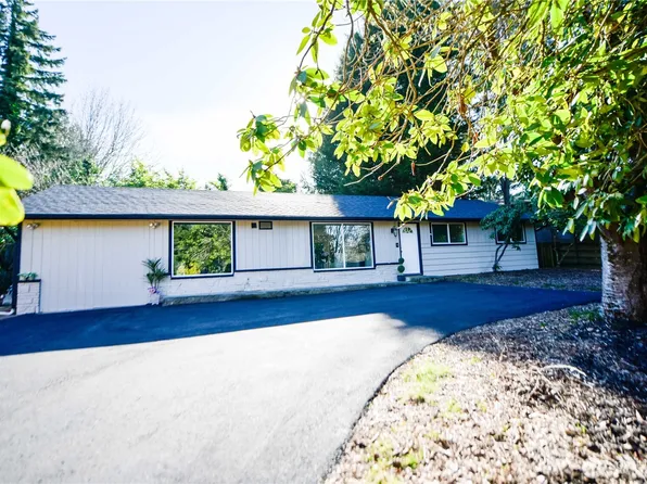 8437 NE 10th Street, Medina, WA 98039
