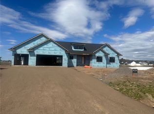 6610 Hope Lane Cir, Eau Claire, WI 54701