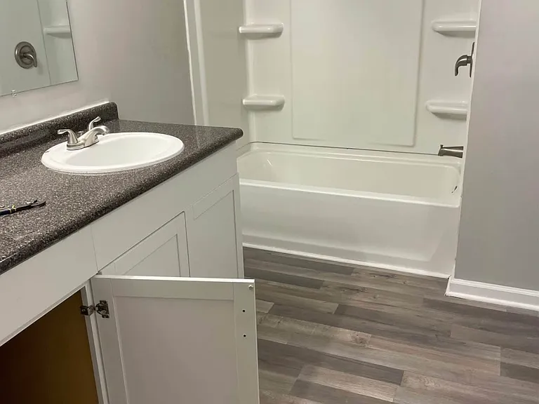 1351 Lone Oak Rd #1 — Photo 6