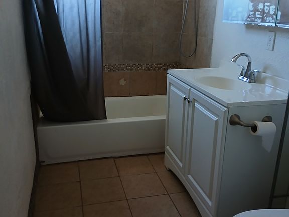 5th image of 2937 W Solano Dr S