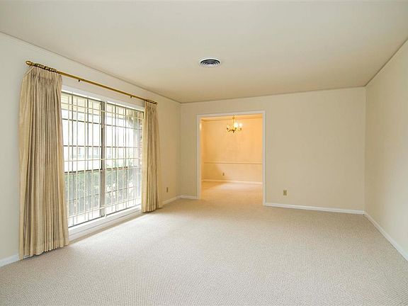 3rd image of 9418 Albury Dr