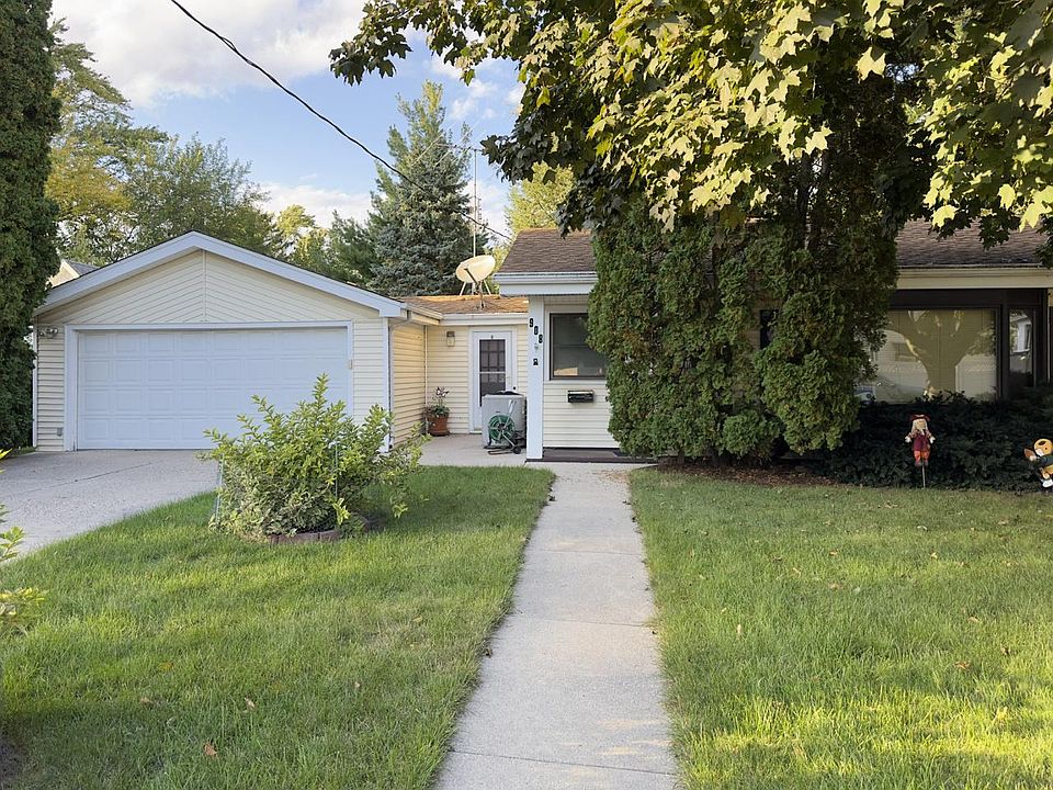 1st image of 908 Chicago AVENUE