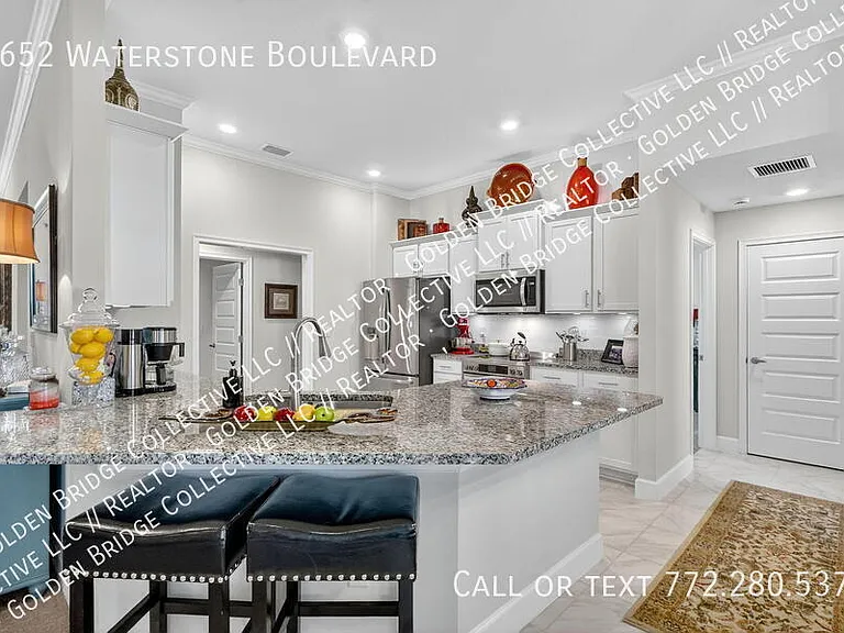 8652 Waterstone Blvd — Photo 2