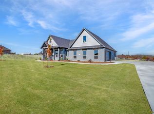 228 Basalt, Azle, TX 76020