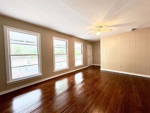 5th image of 816 Finney St