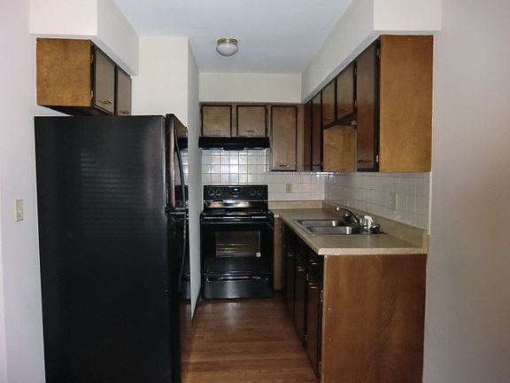 3rd image of 2117 N Center St #2117