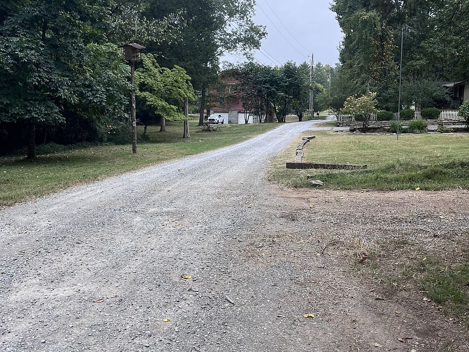 1st image of 315 Davis Corner Rd