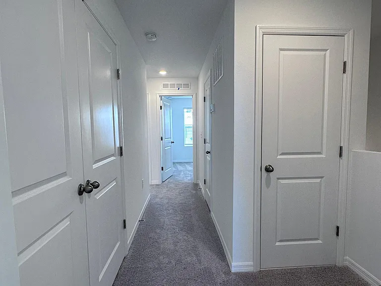 189 Mandovi St — Photo 28