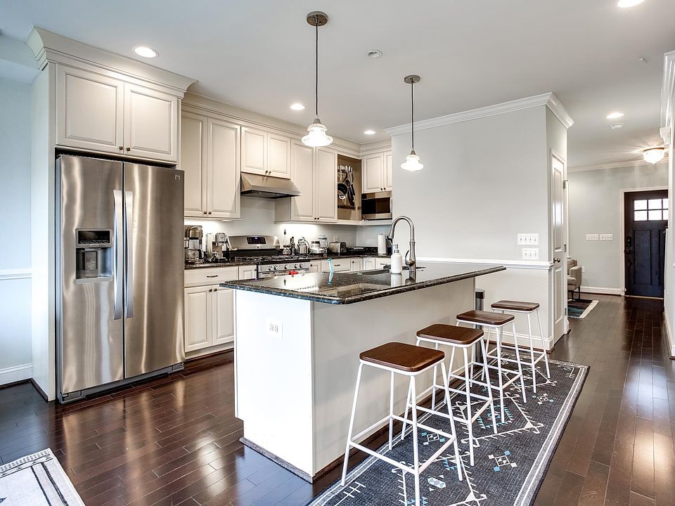 Fully renovated home with chef's kitchen