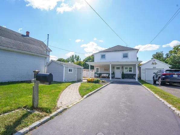 8 Cottage Avenue, Bay Shore, NY 11706