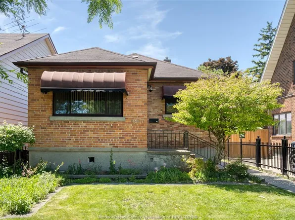 1507 Langlois Ave, Windsor, ON N8X 4M3