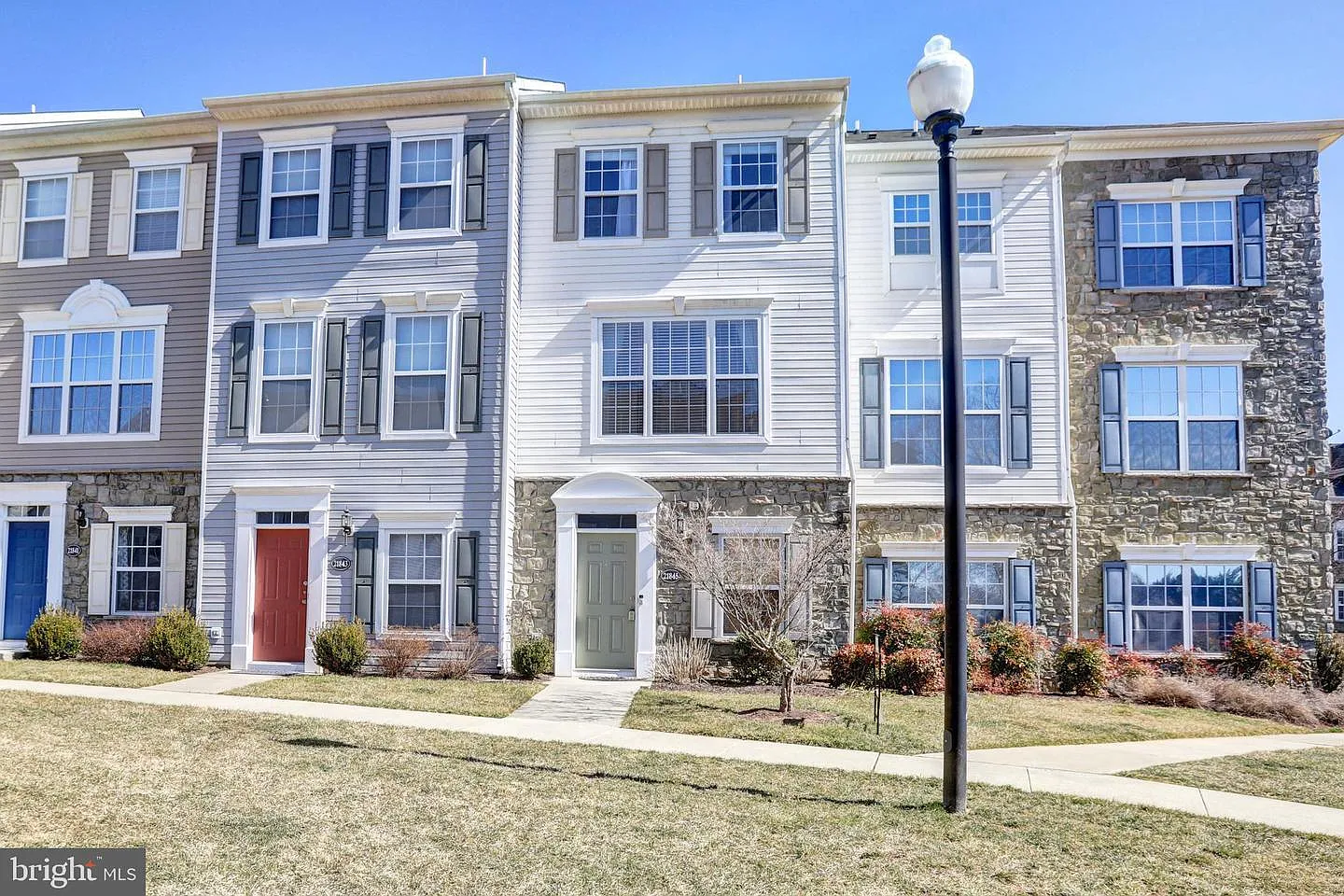 2 bed, 1328 sqft, $2,850 — Photo 1