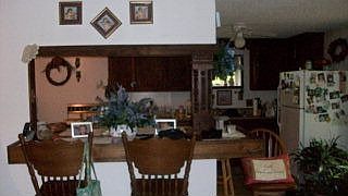 LR Side of Kitchen - pole was from old home place. Beauty