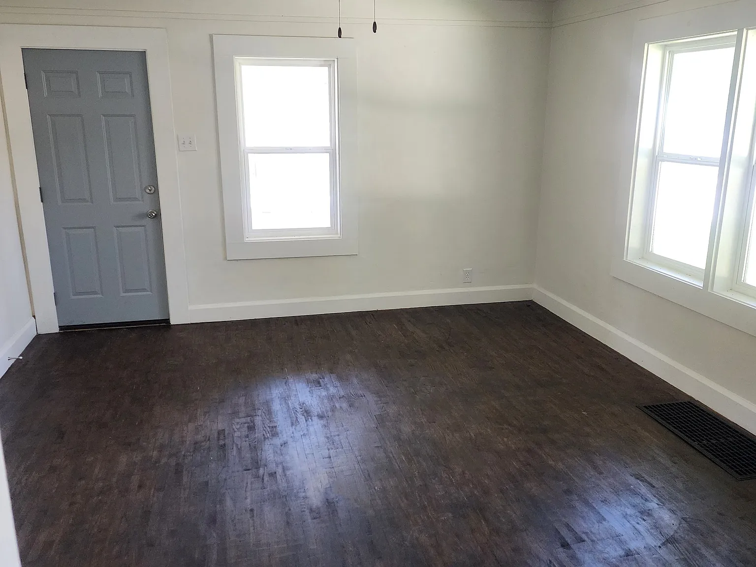 2 bed, 1872 sqft, $1,100 — Photo 3