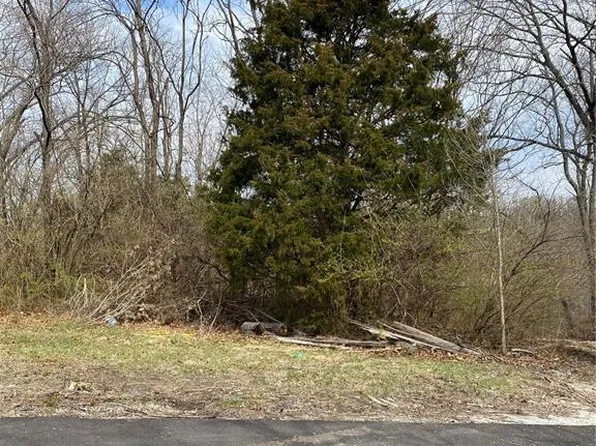 3401 Henry Dr, Imperial, MO 63052