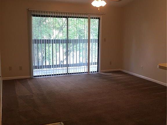 5th image of 140 Wells Ct