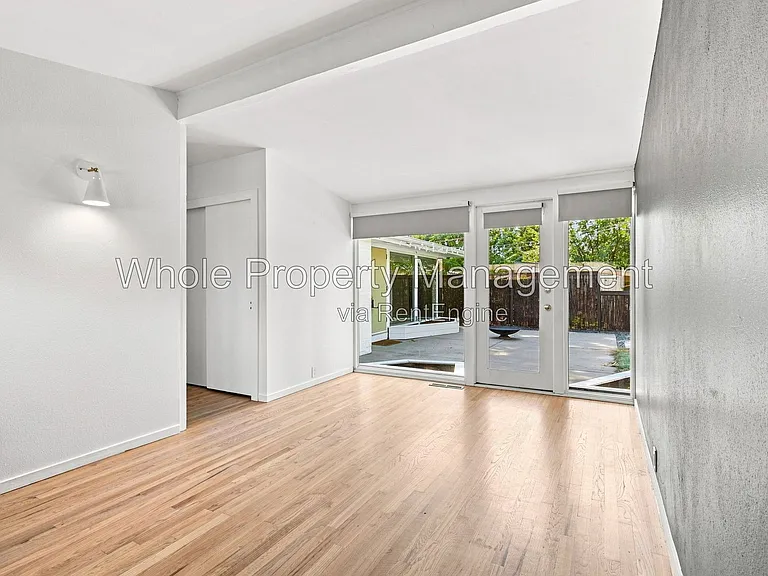 2300 S Newton St — Photo 15