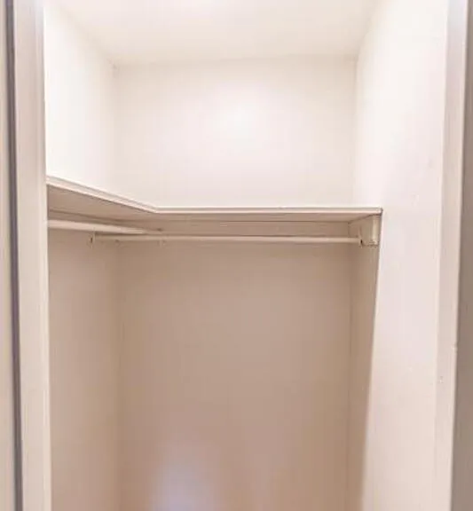 205 N Glover St — Photo 10