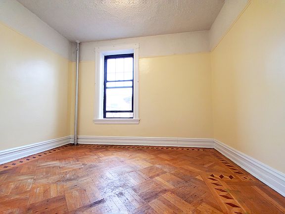 5th image of 996 Bergen St #4