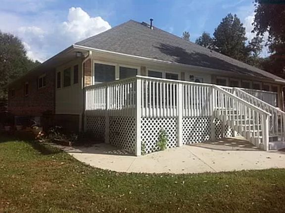 3rd image of 635 Harbour Shores Dr