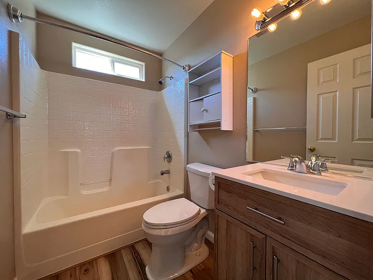 1073 Pepper Ln — Photo 8