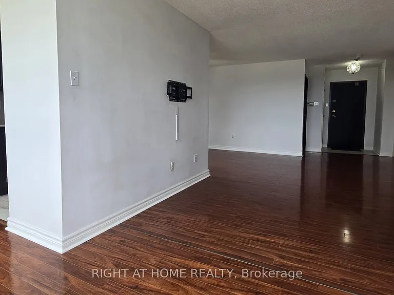 550 Webb Dr #914 — Photo 24