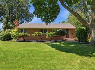 251 Saint Marks Rd, Tecumseh, ON N8N2H6