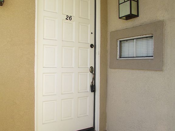 2nd image of 23933 Del Monte Dr Unit 26