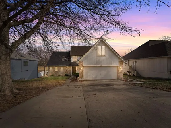 336 N Winnebago Dr, Lake Winnebago, MO 64034