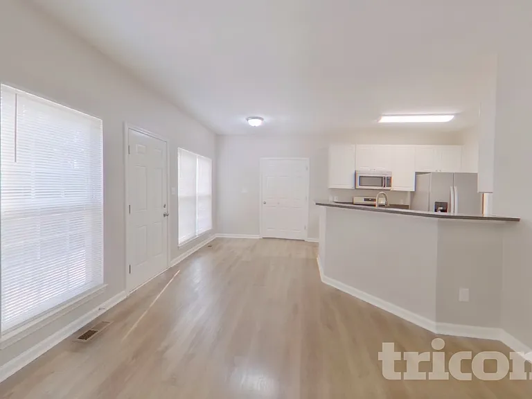 6902 Fenwick Dr — Photo 3