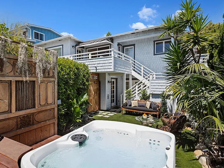 2404 Shelby St — Photo 4