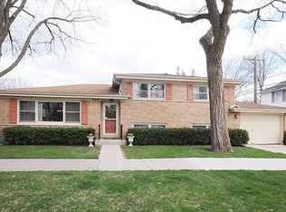 739 Juniper Rd, Glenview, IL 60025