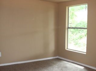 2812 NW 19th St, Fort Worth, TX 76106