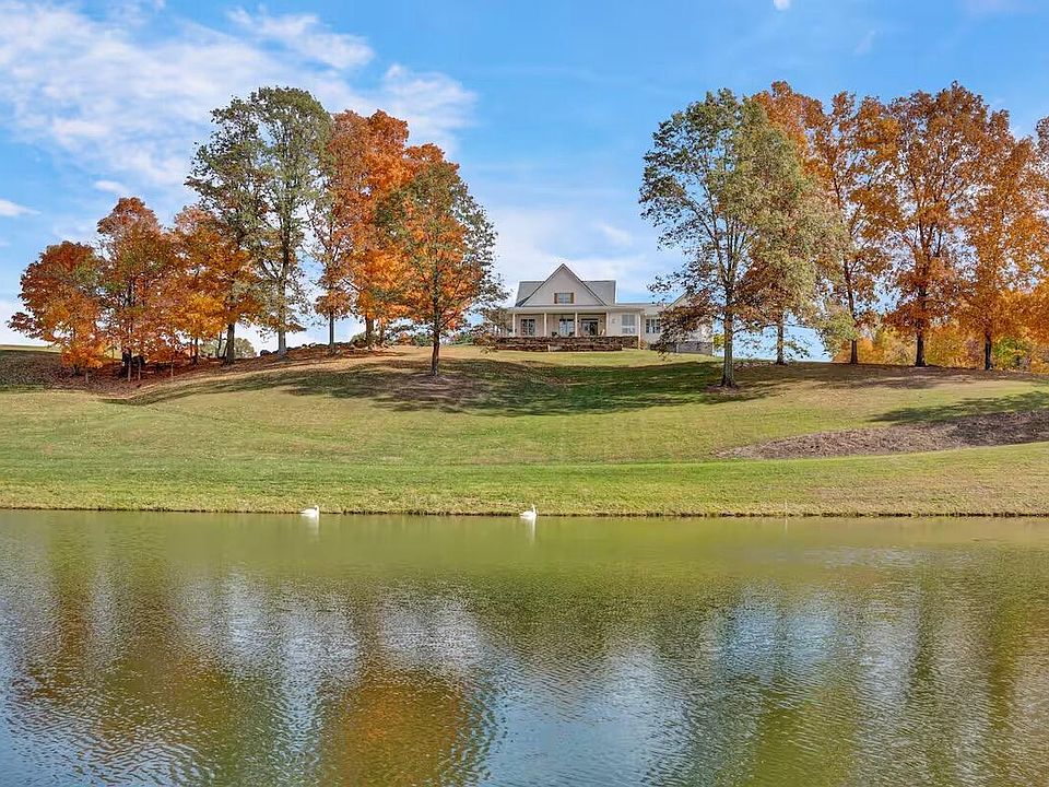 1st image of 2804/2806 Tucker Rd