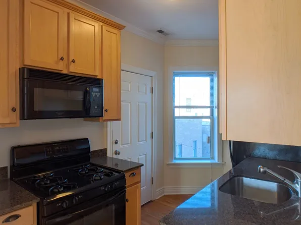 (undisclosed Address), Chicago, IL 60613