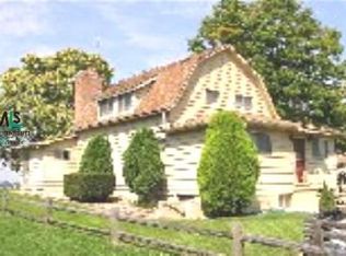 1300 E Lake Rd, Novi, MI 48377