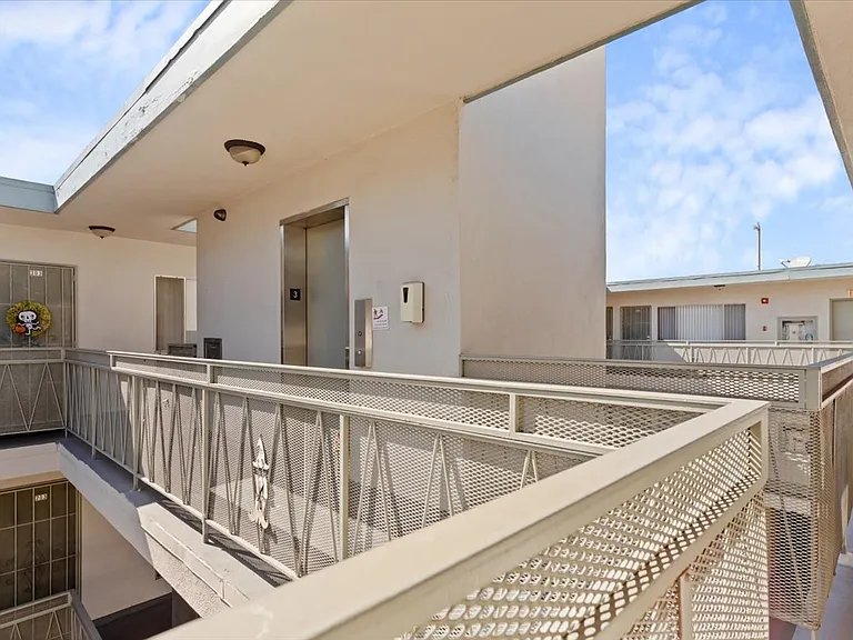 749 Garland Ave — Photo 53