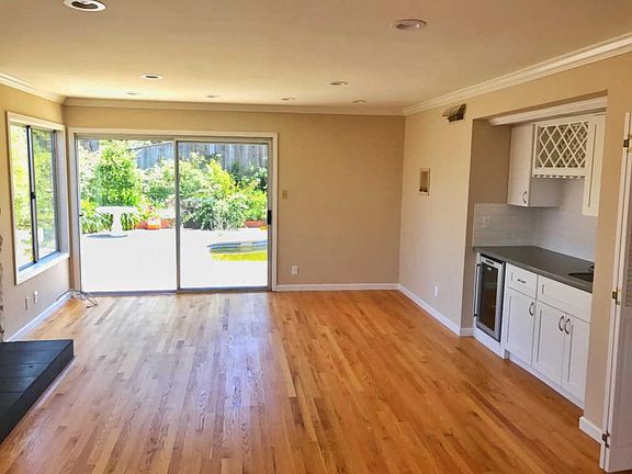 4th image of 1381 Manzanita Dr