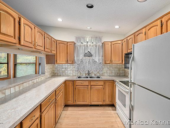 4th image of 1358 7th St NW #0