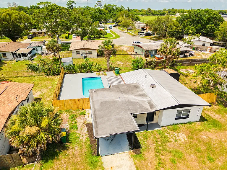 1810 Dixon Blvd — Photo 9